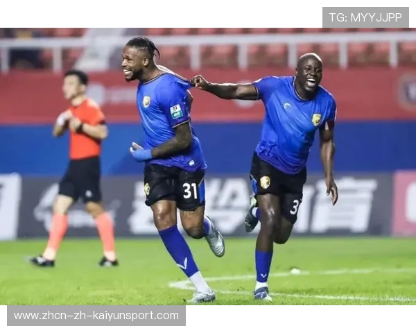 穆谢奎晒训练照宣布继续征战，球迷：这才是真传奇，穆sir